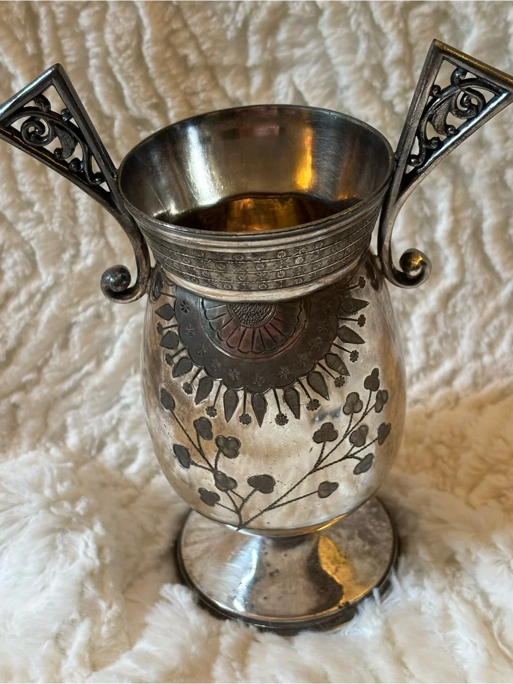 Vintage Meriden B. Company silverplate vase/urn